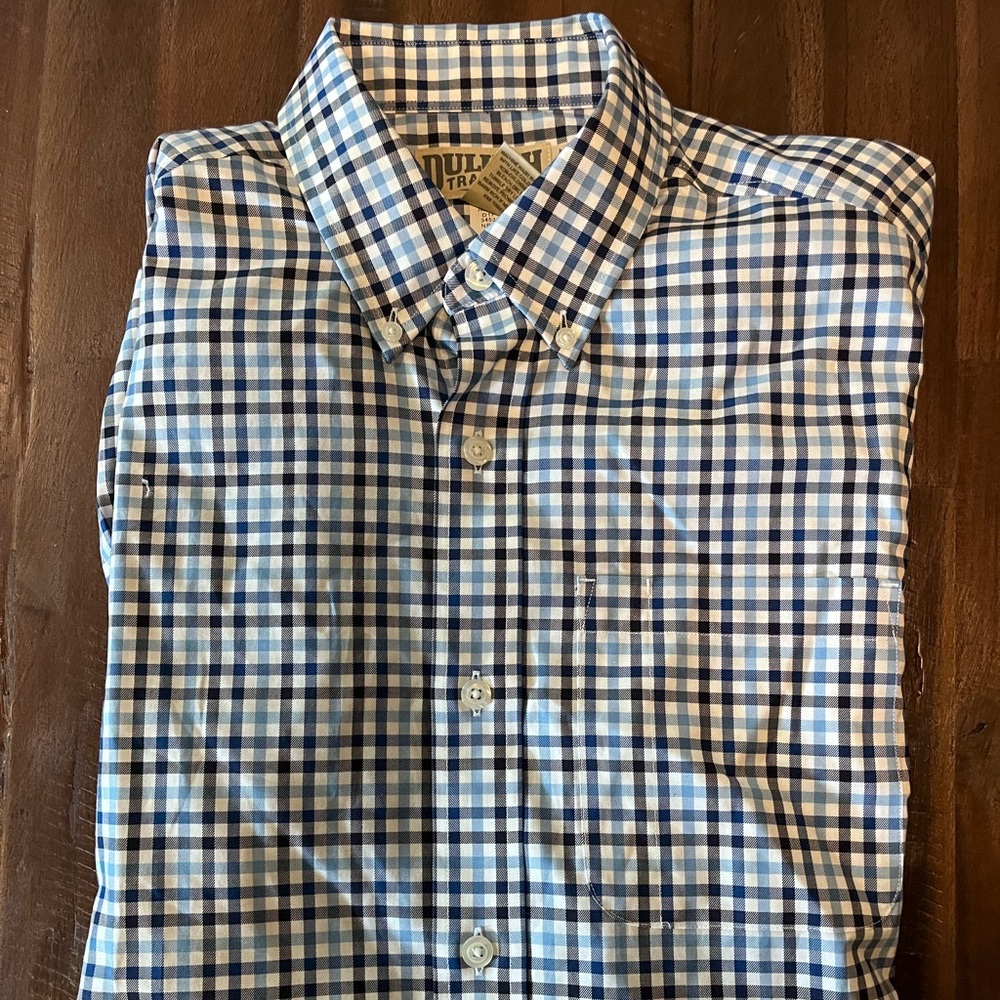 NWT Duluth trading Company men’s short sleeve button up size medium trim